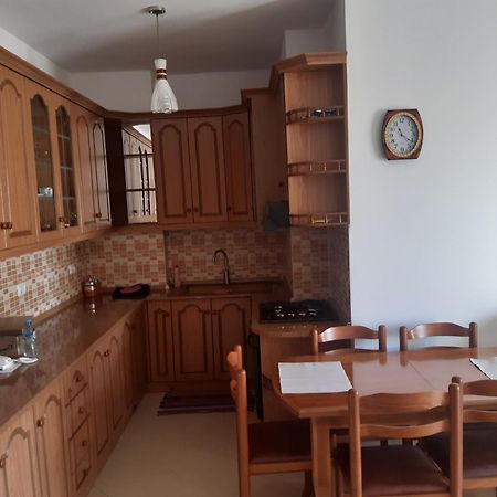Emily House Apartment Fier Ngoại thất bức ảnh