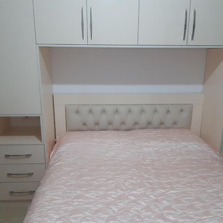 Emily House Apartment Fier Ngoại thất bức ảnh