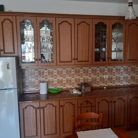 Emily House Apartment Fier Ngoại thất bức ảnh