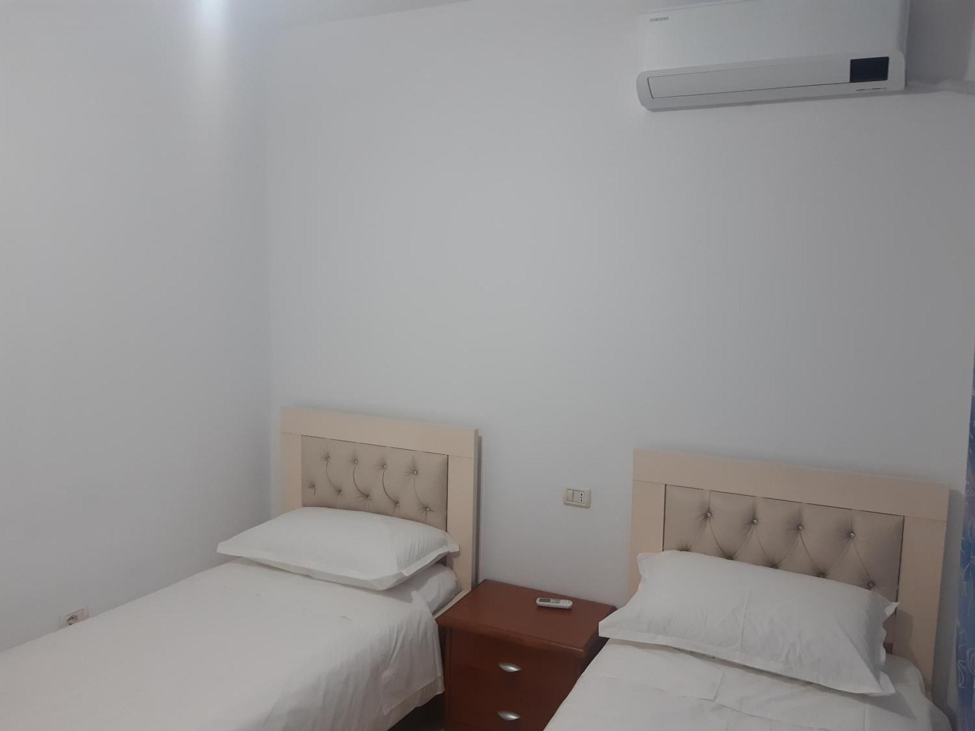 Emily House Apartment Fier Ngoại thất bức ảnh