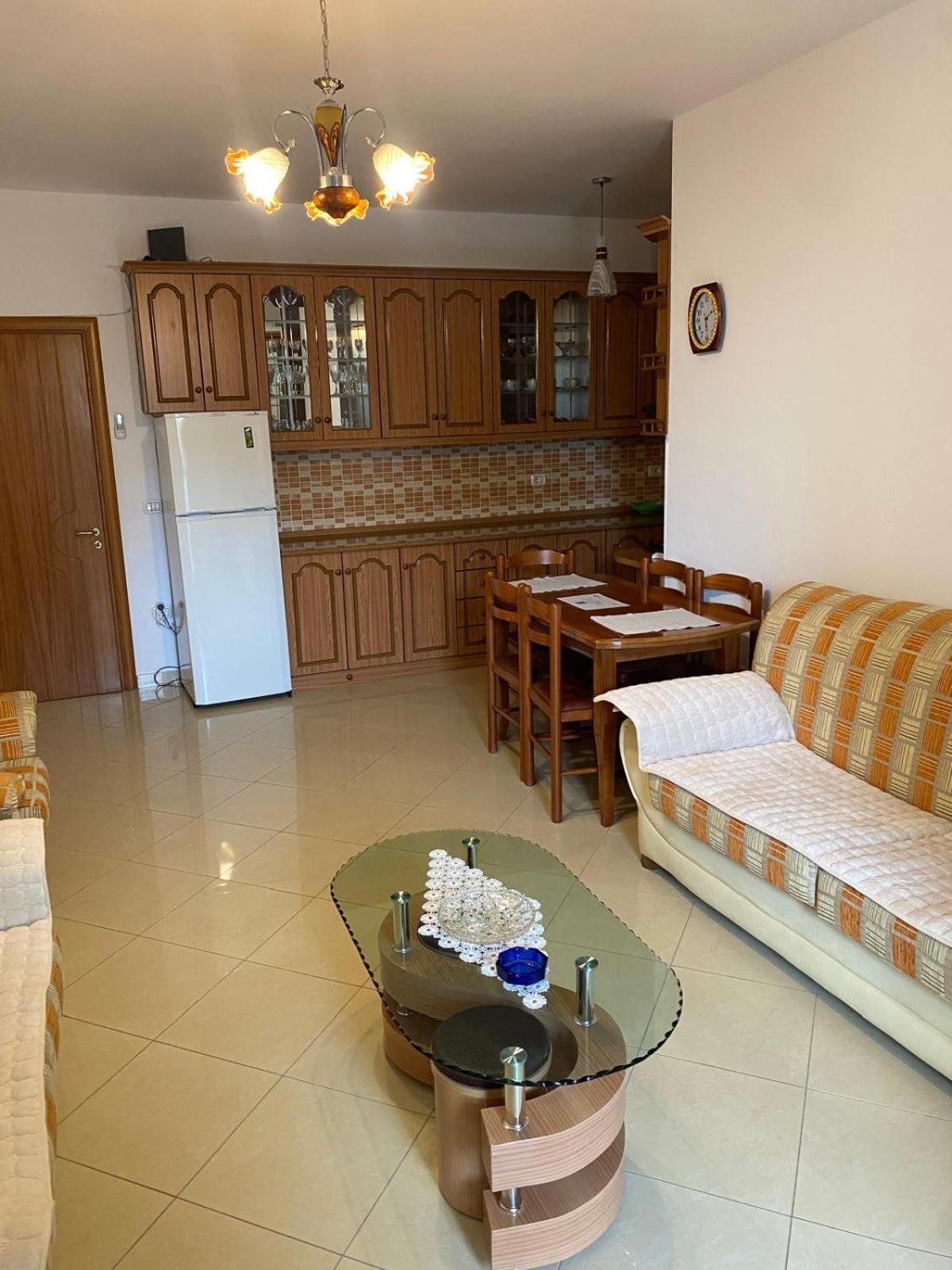 Emily House Apartment Fier Ngoại thất bức ảnh