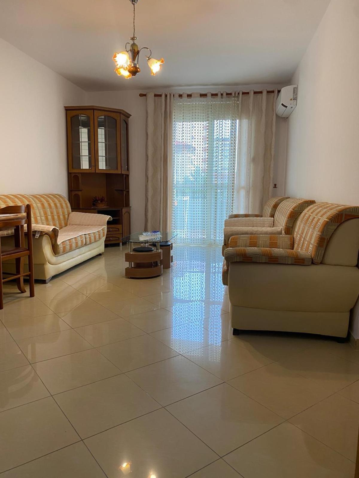 Emily House Apartment Fier Ngoại thất bức ảnh