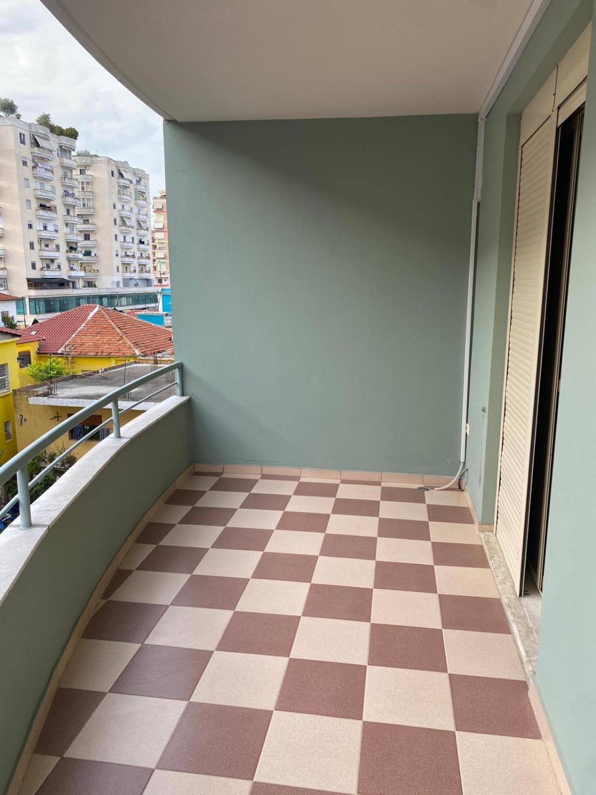 Emily House Apartment Fier Ngoại thất bức ảnh